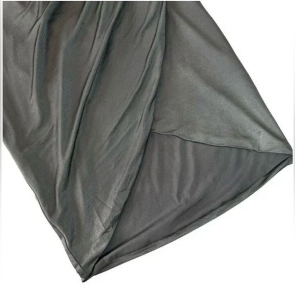 Karshians BEBE Goddess Cocktail Party Fitted One Sleeve Dress - Picture 9 of 12